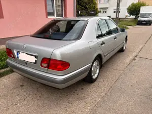 Mercedes-Benz E-Class W210 E200 - Benzina, Automata, Stare Excelenta - imagine 2