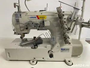 Mașină de cusut industrială Uberdeck Jack 8569ADI-01GBX364   Foarte puțin folosită, 5 ațe
