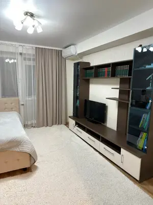 Garsoniera de inchiriat in zona Costin Georgian  - imagine 2