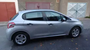  Peugeot  208  108000km - imagine 4