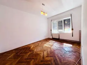 Apartament  Decomandat  2 camere cu balcon mare - Dacia