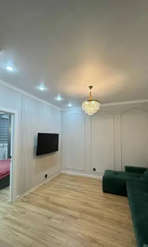 vanzare garsoniera in zona Parcului Carol