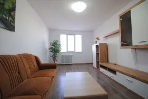 De vanzare apartament cu 3 camere- zona Circumvalatiunii-comision 0