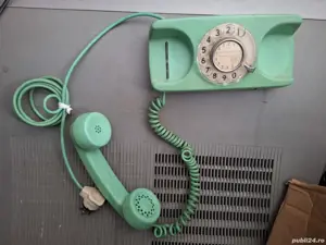Telefon fix vintage  anii 1960