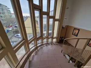 Spatiu pentru:  sediu firmă-birouri ,after school, regim hotelier.  - imagine 2