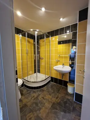 Spatiu pentru:  sediu firmă-birouri ,after school, regim hotelier.  - imagine 14