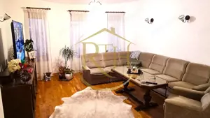 Vand vila  5 camere construita cu materiale premium in Giroc, pret 185000 euro - imagine 3