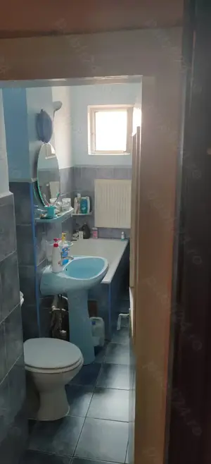 Apartament doua camere de vânzare complet mobilat și utilat. - imagine 10