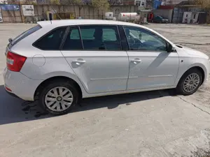 Skoda Rapid 1.6 TDI 110 CP Elegance - imagine 4