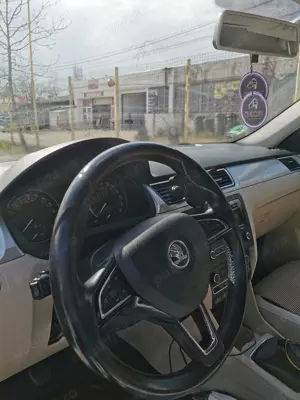 Skoda Rapid 1.6 TDI 110 CP Elegance - imagine 7