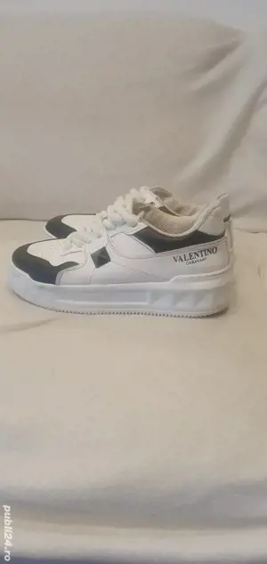Valentino Garavani Sneackers 