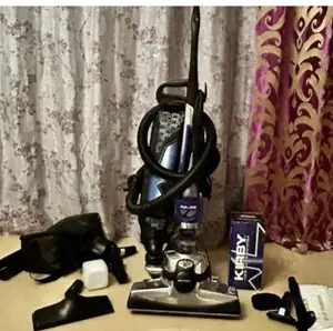 Vând aspirator Kirby Avalir2 