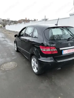 Mercedes B180