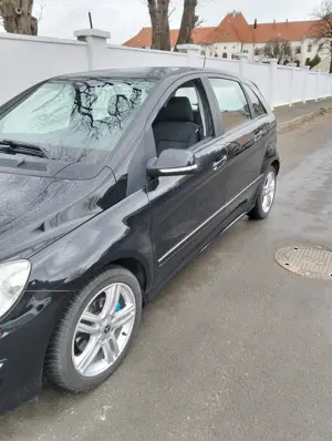 Mercedes Benz B180 - imagine 5