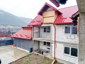 Casă / Vilă la munte - imagine 20