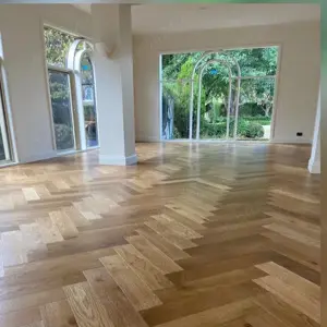 Șlefuiesc , rașchetez , pun și instalez orice tip de parchet 