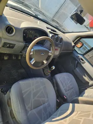 Ford Tourneo Connect 1.8 TDCI 110CP 5 locuri - imagine 4