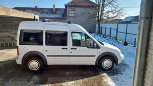 Ford Tourneo Connect 1.8 TDCI 110CP 5 locuri - imagine 8