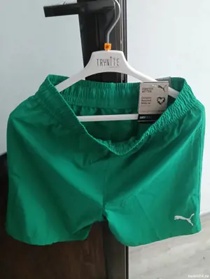 Pantaloni scurți Puma noi mărimea M 