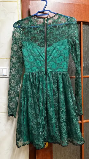 Vand rochie fete 14-18 ani din dantela - imagine 3