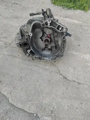 cutie opel astra h 1,3 diesel 6 viteze - imagine 3