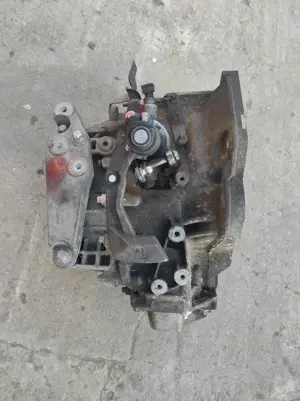 cutie opel astra h 1,3 diesel 6 viteze - imagine 4