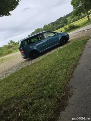 VW Touran  - imagine 3