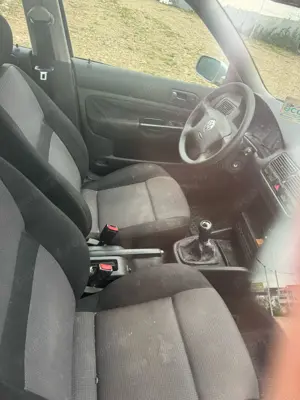 Mercedes Vito 2007 ,cdi 2200.6viteze.5 locuri  XXL ESTRA  LONG.Se deplasează pe ori ce distanțe.  - imagine 5