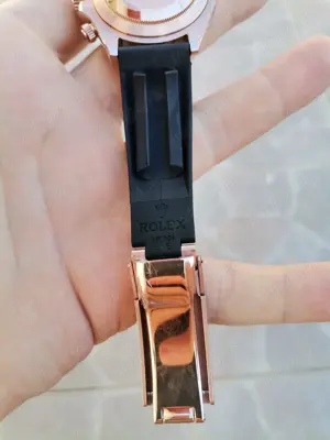 Replica Clona Rolex Daytona 116515LN, Oysterflex, SUNDUST AND BLACK - imagine 3