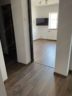 3 camere, 2 balcoane, decomandat, 2 bai, bloc caramida, 80 mp - imagine 5