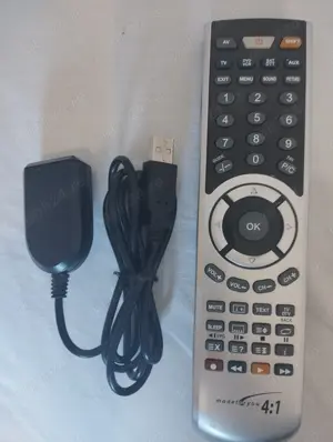 Telecomanda programabila 4 in 1 de la JollyLine