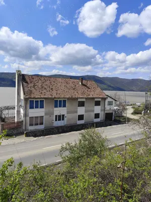 Casă de vânzare langa Dunăre  - imagine 2 Casă de vânzare langa Dunăre  - imagine 2