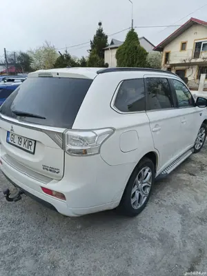 Mitsubishi Outlander phev 2013 - imagine 2