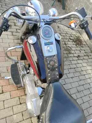 Harley Davidson FLST Heritage Softail - imagine 5 Harley Davidson FLST Heritage Softail - imagine 5