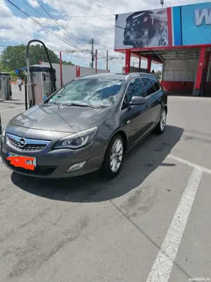 vând Opel Astra J benzina automată  - imagine 3