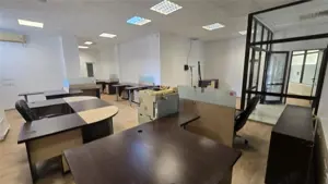 Spatiu Birouri - 180 mp! In Suceava! De Inchiriat! 0727817187 - imagine 12 Spatiu Birouri - 180 mp! In Suceava! De Inchiriat! 0727817187 - imagine 12