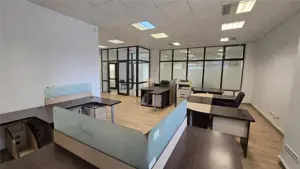 Spatiu Birouri - 180 mp! In Suceava! De Inchiriat! 0727817187 - imagine 6 Spatiu Birouri - 180 mp! In Suceava! De Inchiriat! 0727817187 - imagine 6