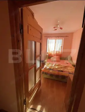 Apartament 3 camere, 63mp, decomandat, Siret - imagine 4