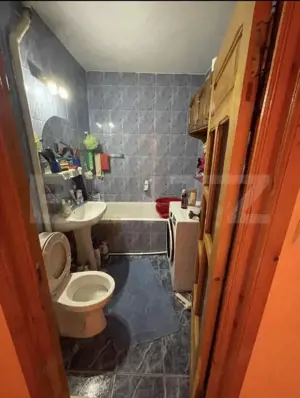 Apartament 3 camere, 63mp, decomandat, Siret - imagine 5