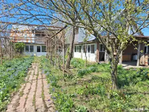 A  24 case  10000 mp  teren Seciuieni Bacău  - imagine 4