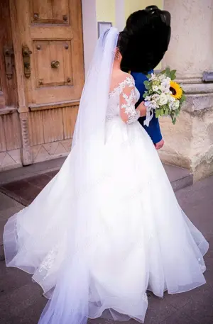 Vand rochie de mireasa marimea 38