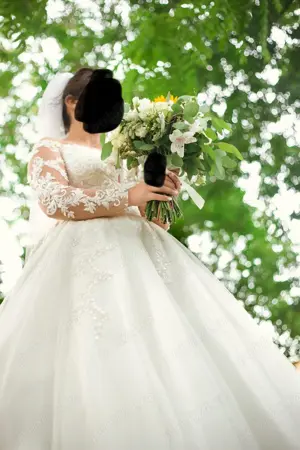 Vand rochie de mireasa marimea 38 - imagine 2