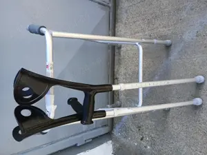 Vand aparatura medicala pt recuperare dupa operatie ortopedica