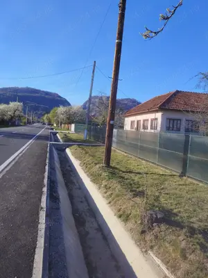 Vind 6700m teren intravilan+casa in Polovragi Gorj