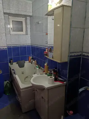 Vand apartament zona centrala - imagine 4