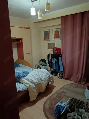 Vand apartament zona centrala - imagine 5