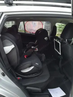 TOYOTA RAV 4 - 2.0 D-4D 4x2 Confort - imagine 2