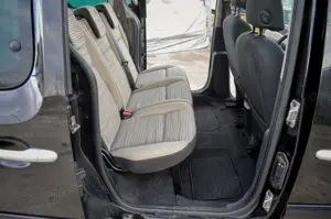 Renault Kangoo 2013  1.5 dci   5 locuri   Navigatie   Camere   Senzori   AC   Rate - imagine 8