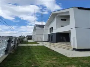 Duplex individual - 5 camere - proiect deosebit- mansardabil - teren 375 mp