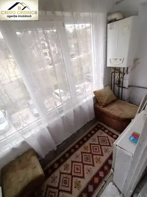 Vand apartament 2 cam cf 1 dec zona Intim etajul 2 - imagine 3